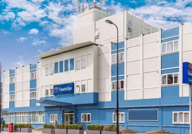 Hotelli Travelodge London Battersea