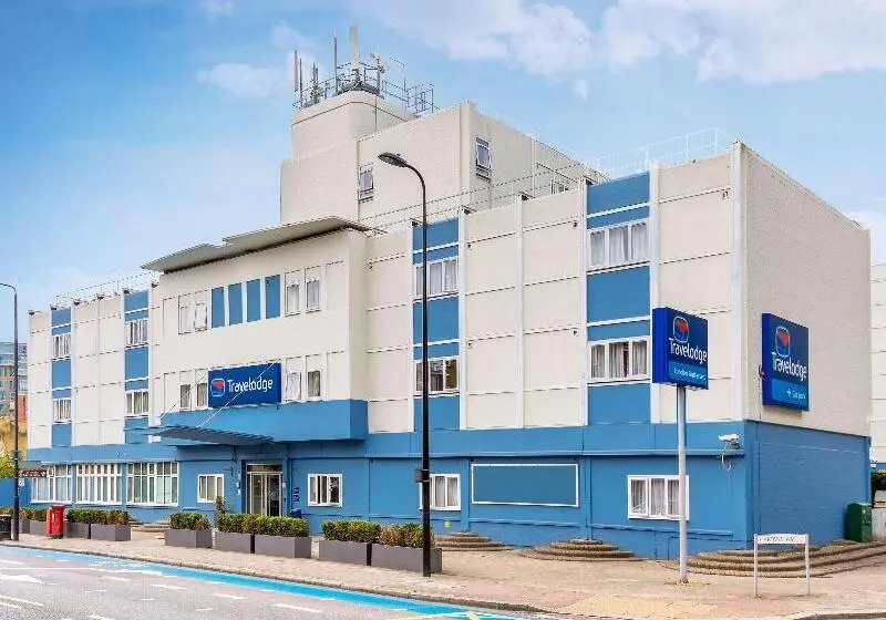 Hotelli Travelodge London Battersea