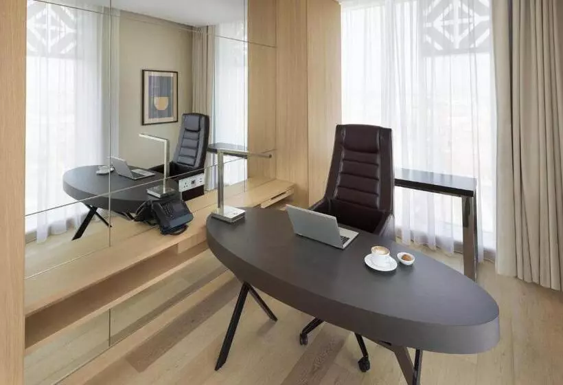 ホテル Crowne Plaza   Jeddah Al Salam, An Ihg