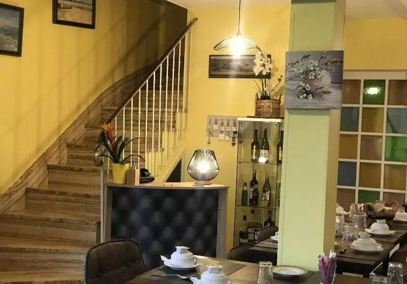 هتل La Villa Port Winston   Face Mer B&b