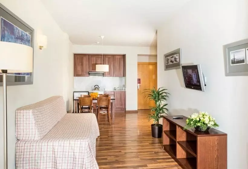Guitart La Molina Aparthotel & Spa