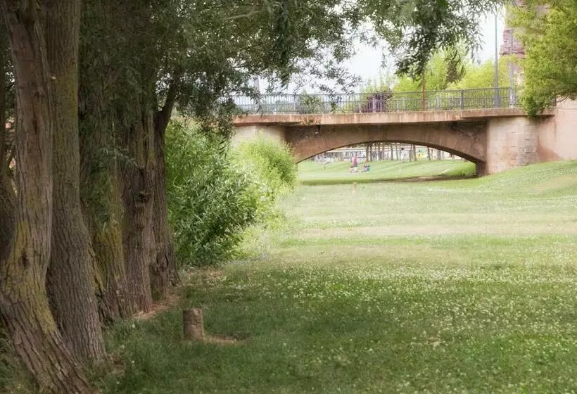 ホテル Duques De Najera