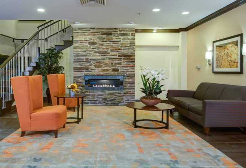 호텔 Holiday Inn Express & Suites Chicago Deerfield Lincolnshire, An Ihg