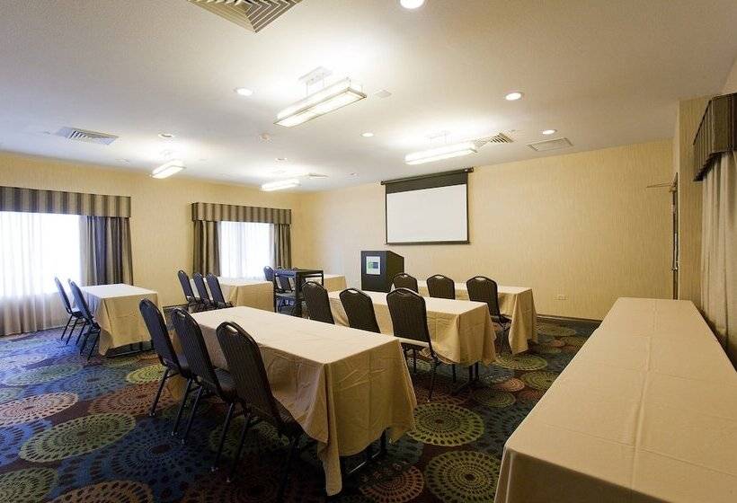호텔 Holiday Inn Express & Suites Chicago Deerfield Lincolnshire, An Ihg