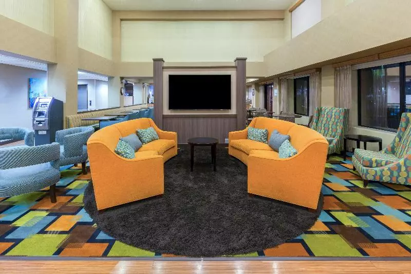 Holiday Inn Express Hotel And Suites   Henderson, An Ihg