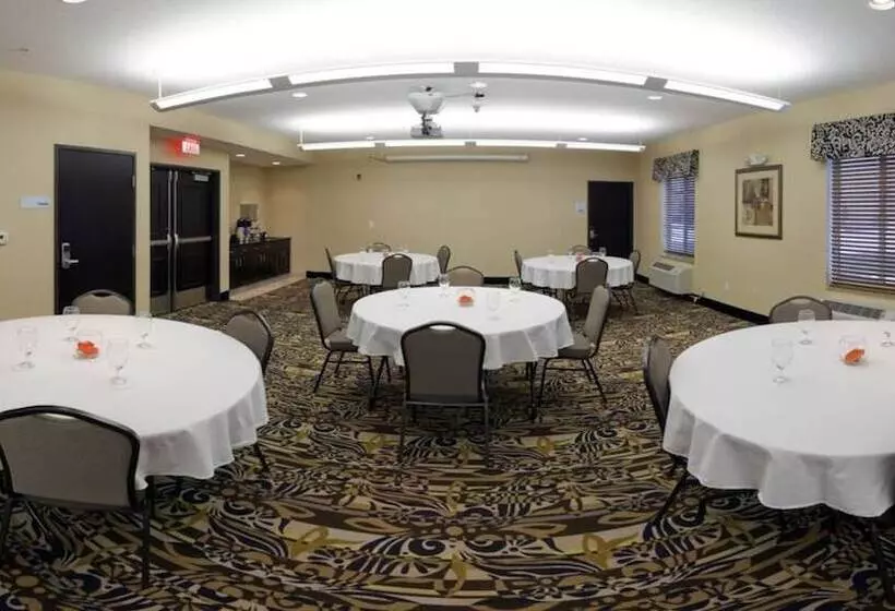 ホテル Holiday Inn Express Pekin   Peoria Area, An Ihg