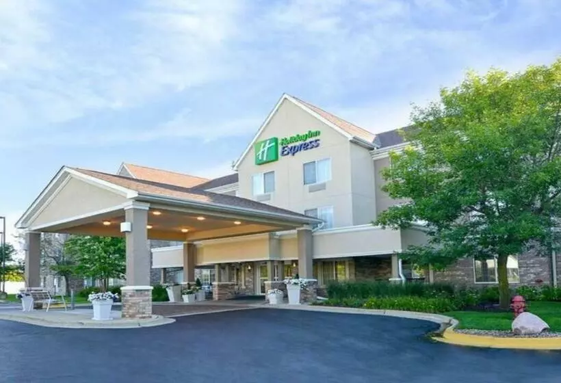 Отель Holiday Inn Express & Suites Chicago Deerfield Lincolnshire, An Ihg