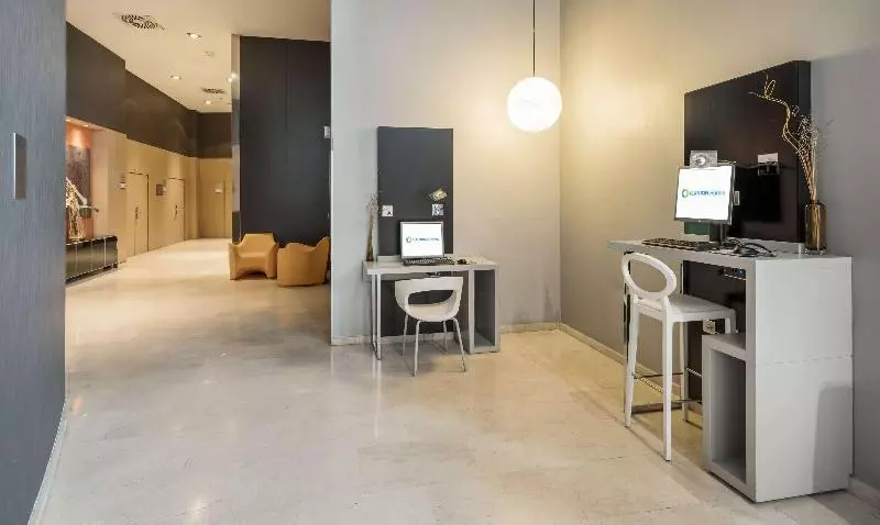 Отель Ilunion Aqua 3