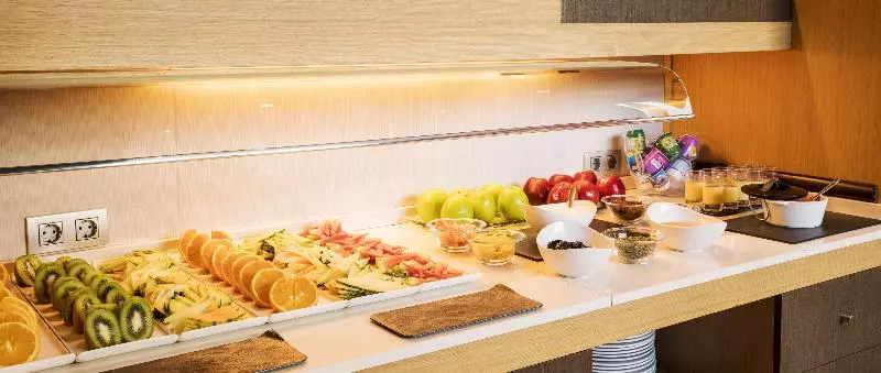 Отель Ilunion Aqua 3