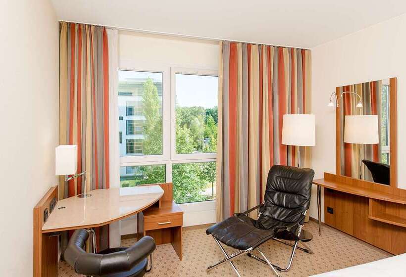 فندق NH München Ost Conference Center
