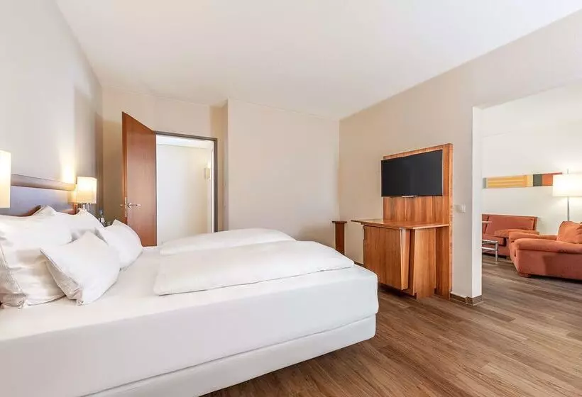 בית מלון כפרי NH München Ost Conference Center