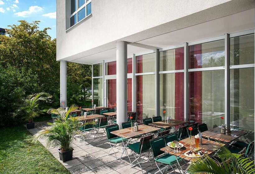 فندق NH München Ost Conference Center