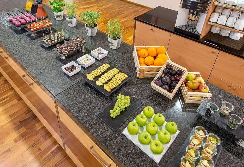 فندق NH München Ost Conference Center