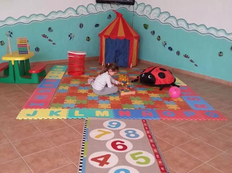 ホテル Oasis Atalaya