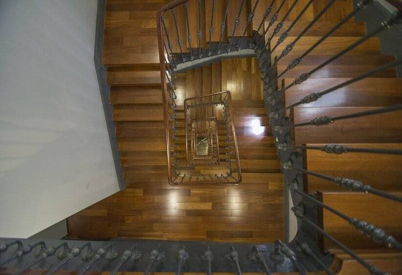 هتل Petit Palace Plaza Espana