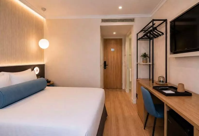 هتل Petit Palace Plaza Espana