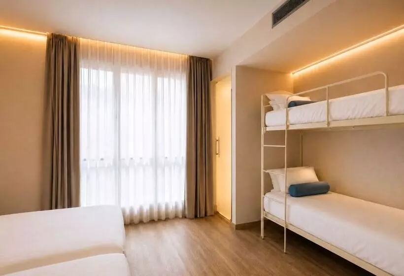 هتل Petit Palace Plaza Espana