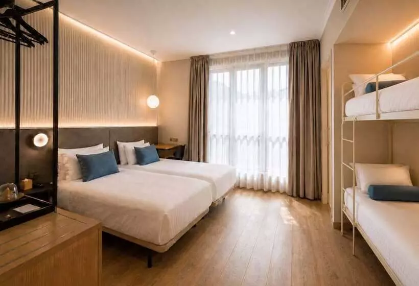 هتل Petit Palace Plaza Espana