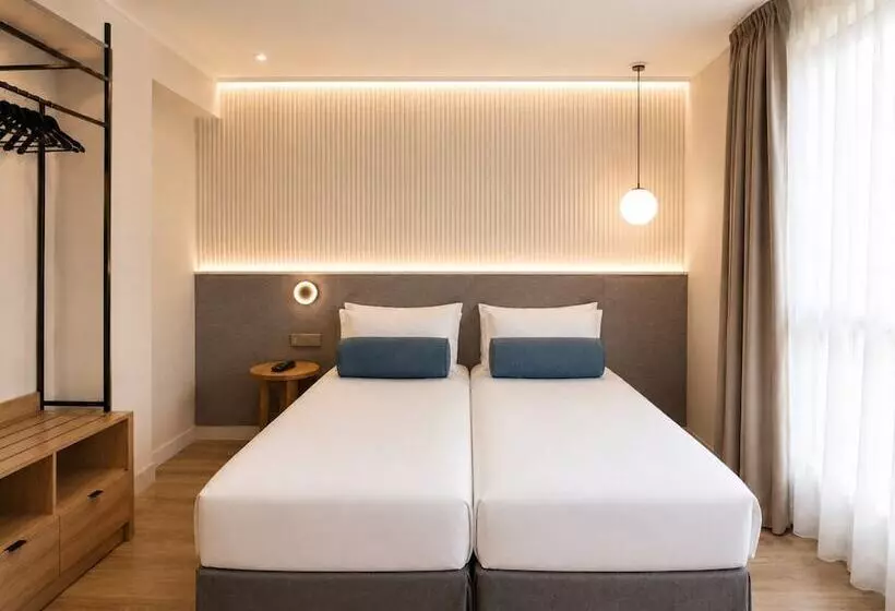 هتل Petit Palace Plaza Espana