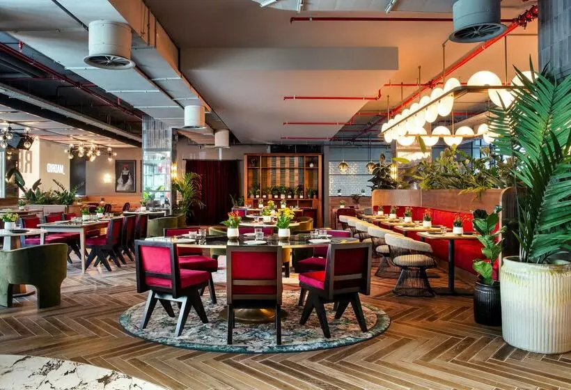 Hotel Radisson Red Madrid