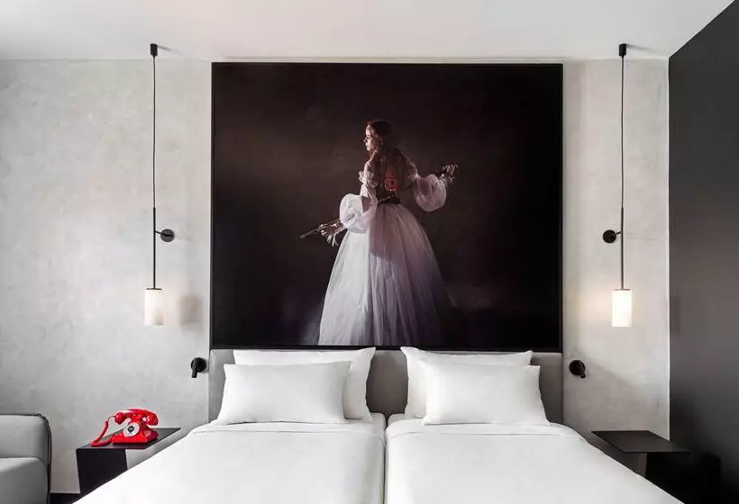 Hotel Radisson Red Madrid