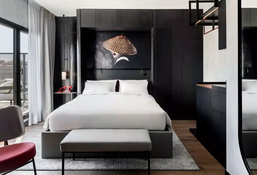 Hotel Radisson Red Madrid