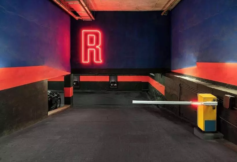 Hotel Radisson Red Madrid