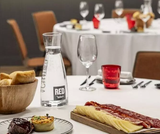 Hotel Radisson Red Madrid