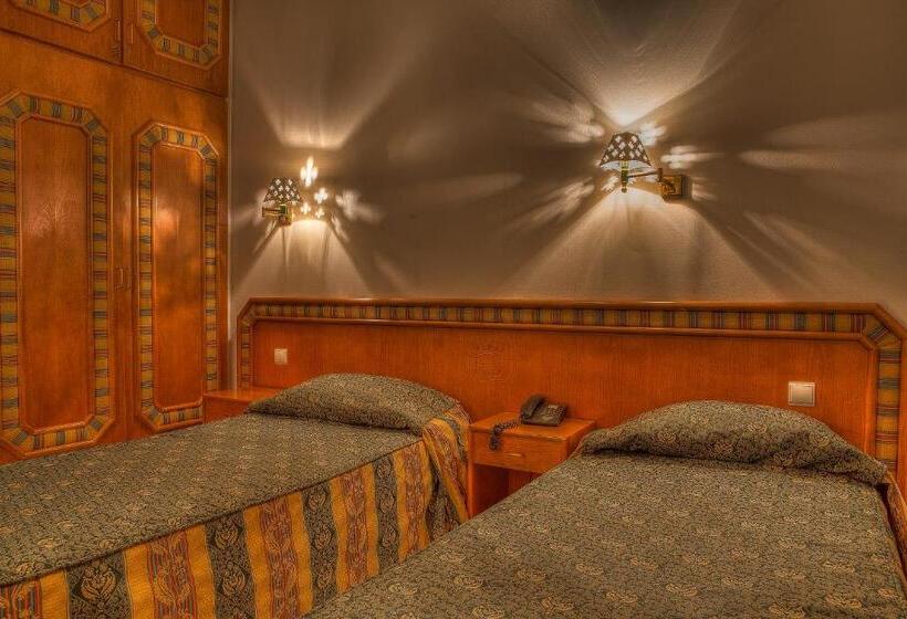 هتل Real Caparica