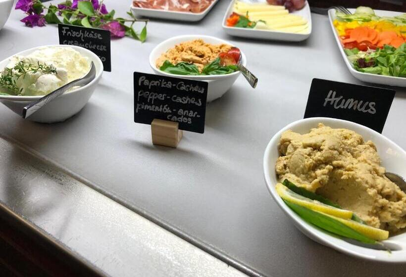 هتل Retreat Finca Son Manera