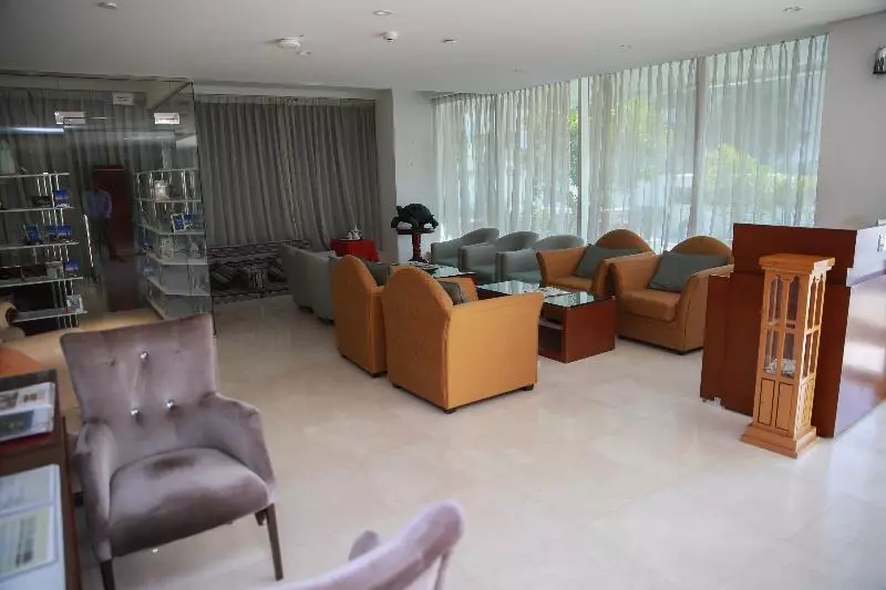 Отель Versailles By Vieras