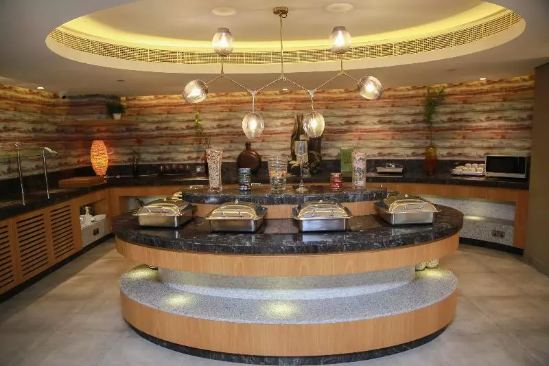 Отель Versailles By Vieras