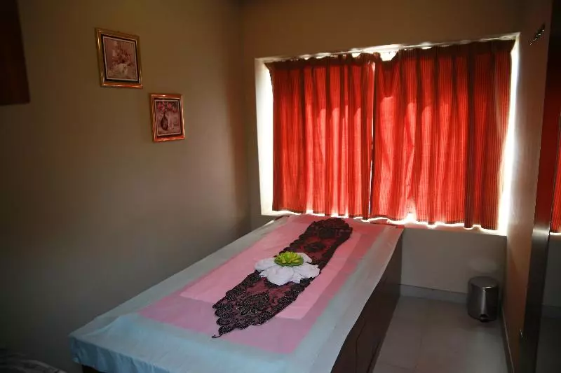 Отель Versailles By Vieras