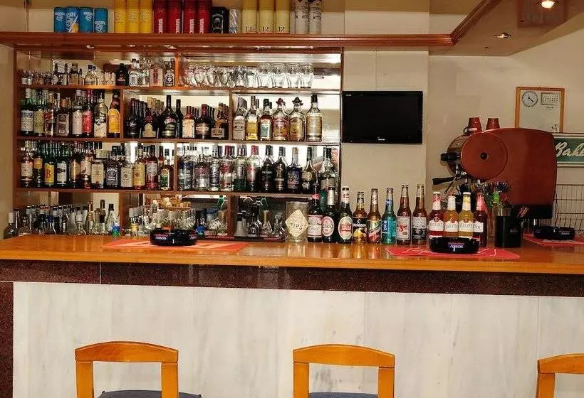 酒店 Andreolas Beach