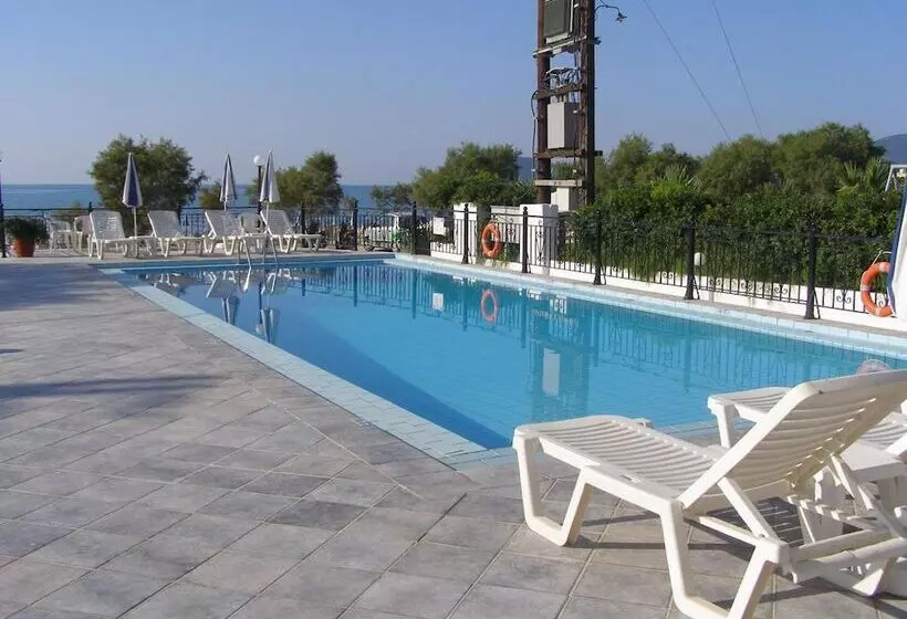 酒店 Andreolas Beach