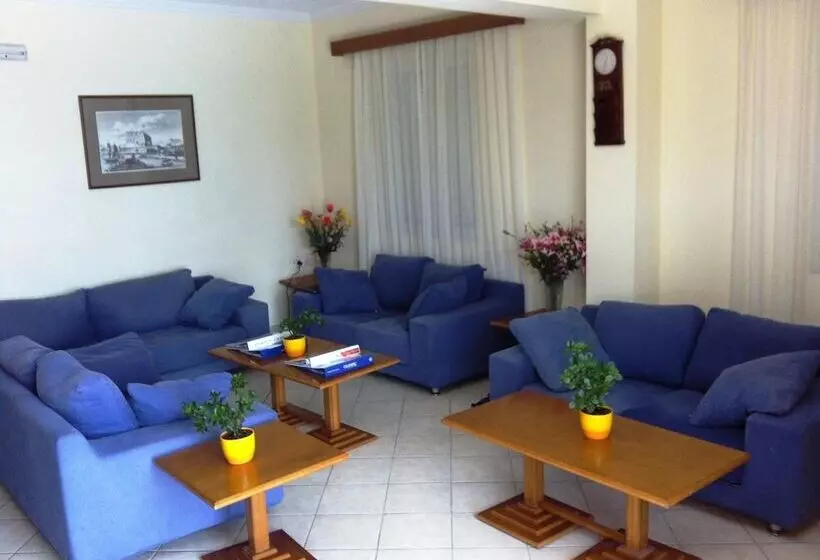 酒店 Andreolas Beach