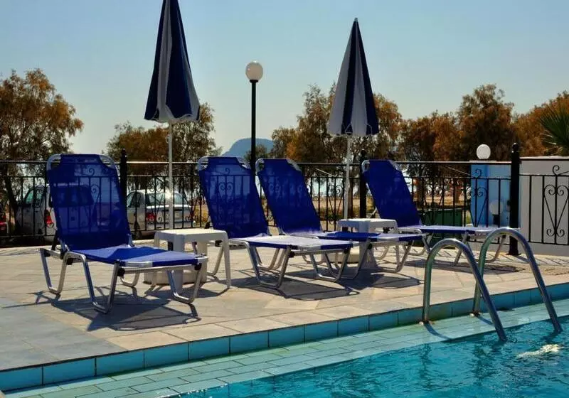 酒店 Andreolas Beach