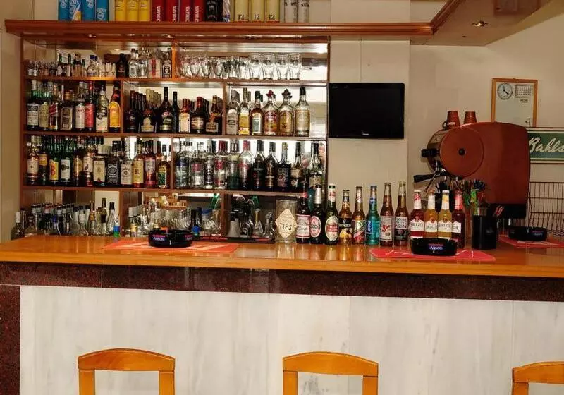 酒店 Andreolas Beach