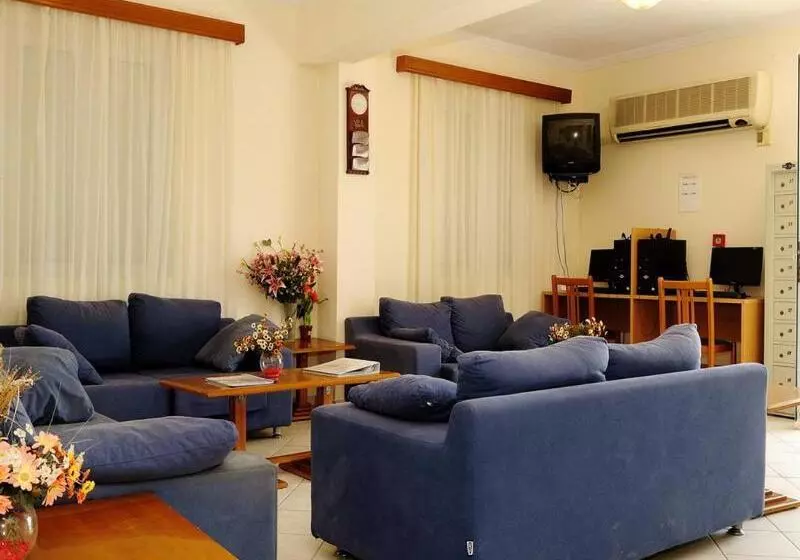 酒店 Andreolas Beach