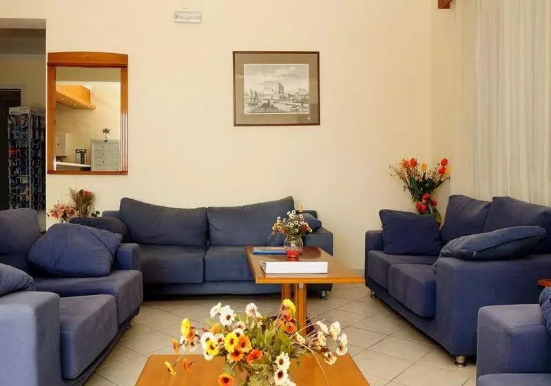 酒店 Andreolas Beach