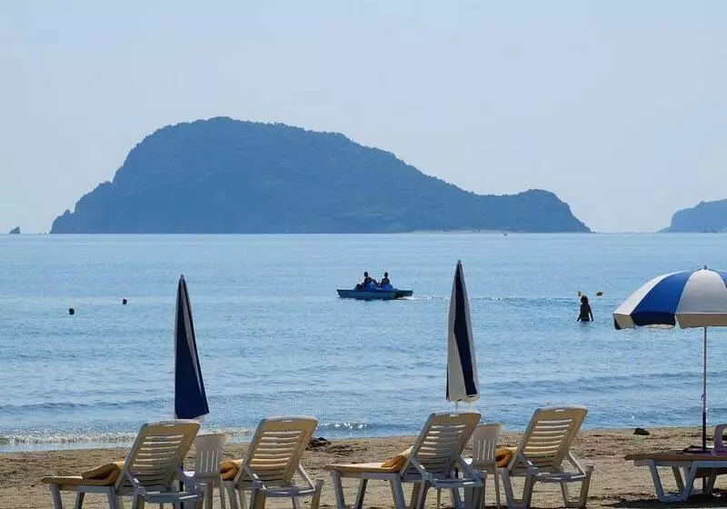 酒店 Andreolas Beach