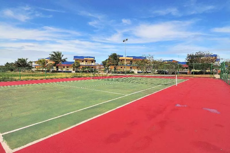 هتل Brisas Covarrubias