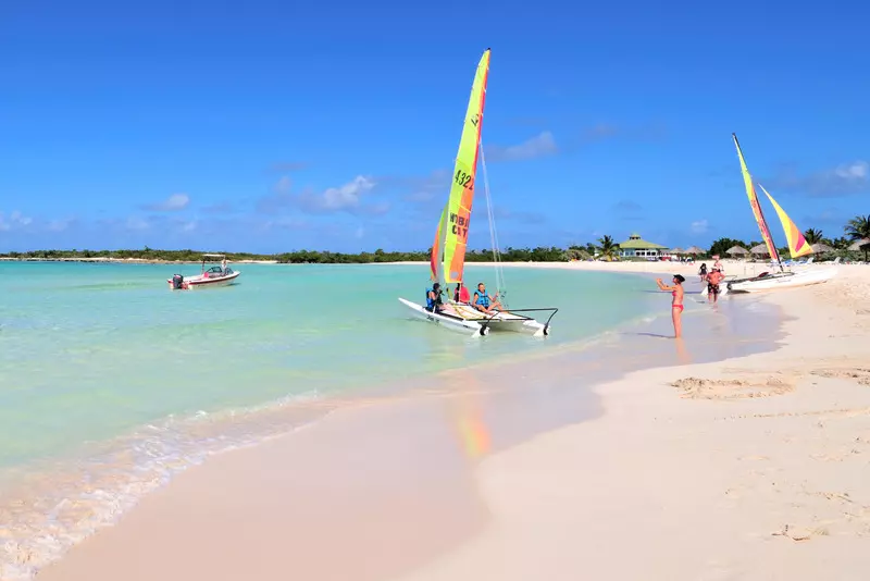 هتل Brisas Covarrubias