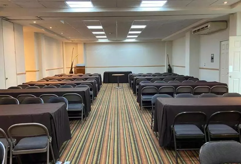 فندق Enterprise Inn Poliforum