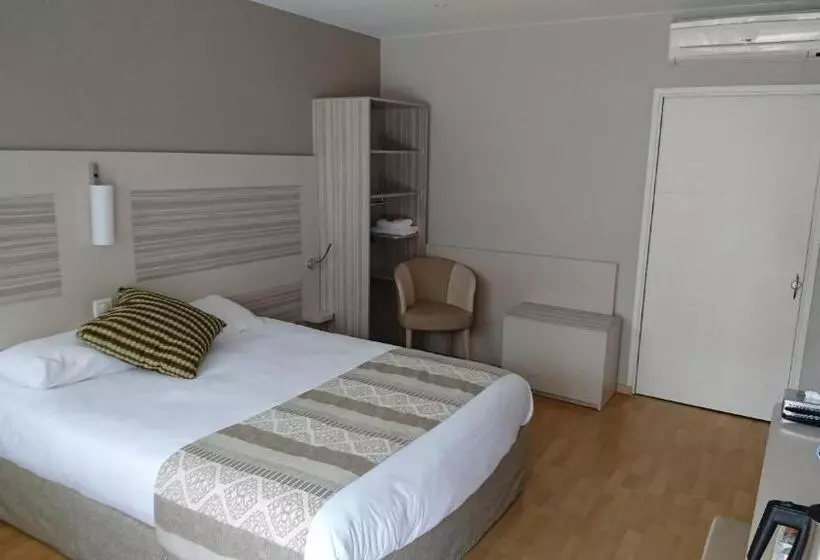 ホテル Kyriad Toulouse Sud  Roques