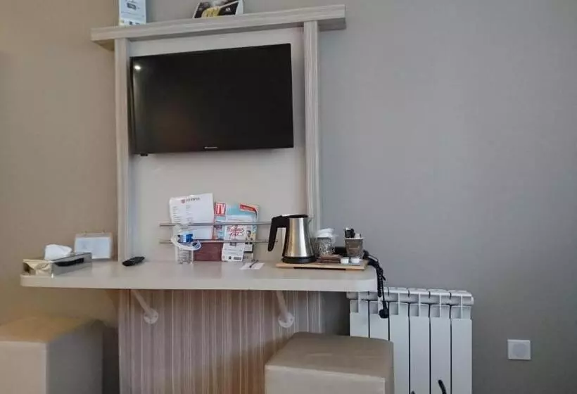 ホテル Kyriad Toulouse Sud  Roques