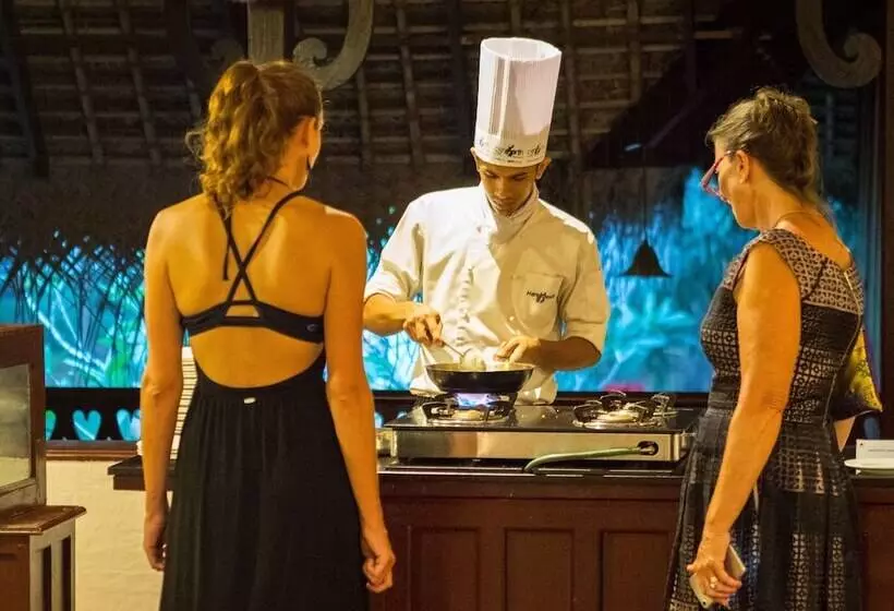 Hotelli Marari Beach Resort Alleppey  A Cgh Earth Experience