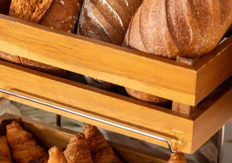 Отель Maxim Opera