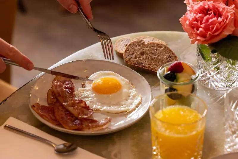 Отель Maxim Opera