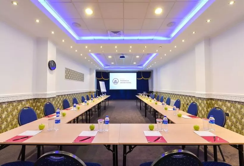 هتل Phoenicia Grand